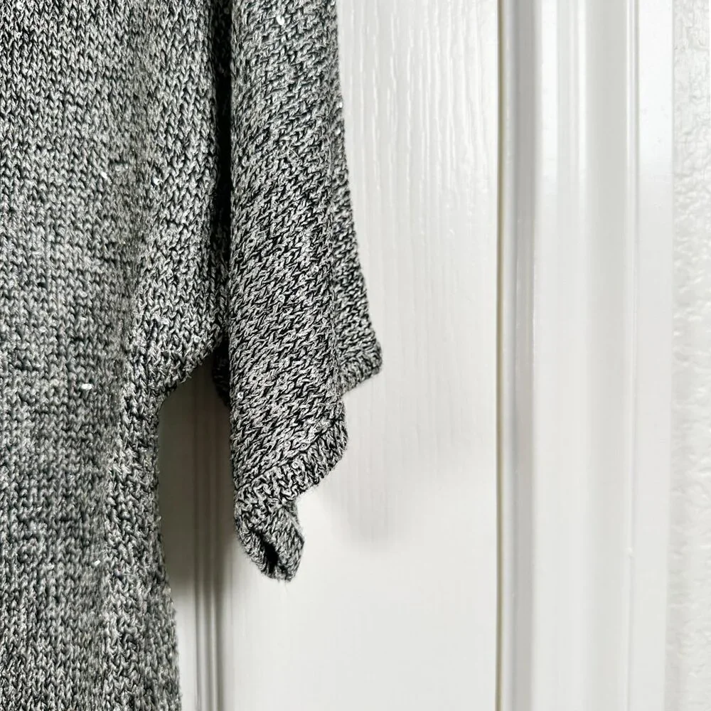 Chico’s Silver Sequin Knit Sweater Top Short Sleeve Party Holiday Women’s 0 XS/S - Picture 4 of 7